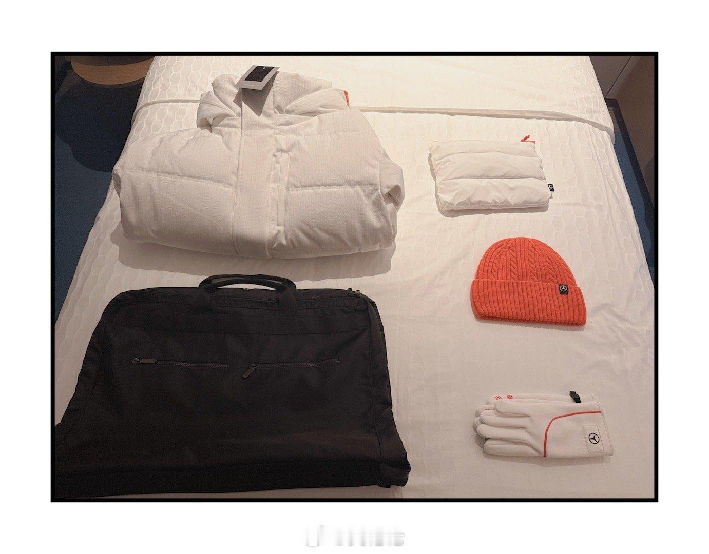 兄弟们 出息了 来参加奔驰冰雪了❄️我终于可以开别人的大G尽情的耍了哈哈哈哈哈哈