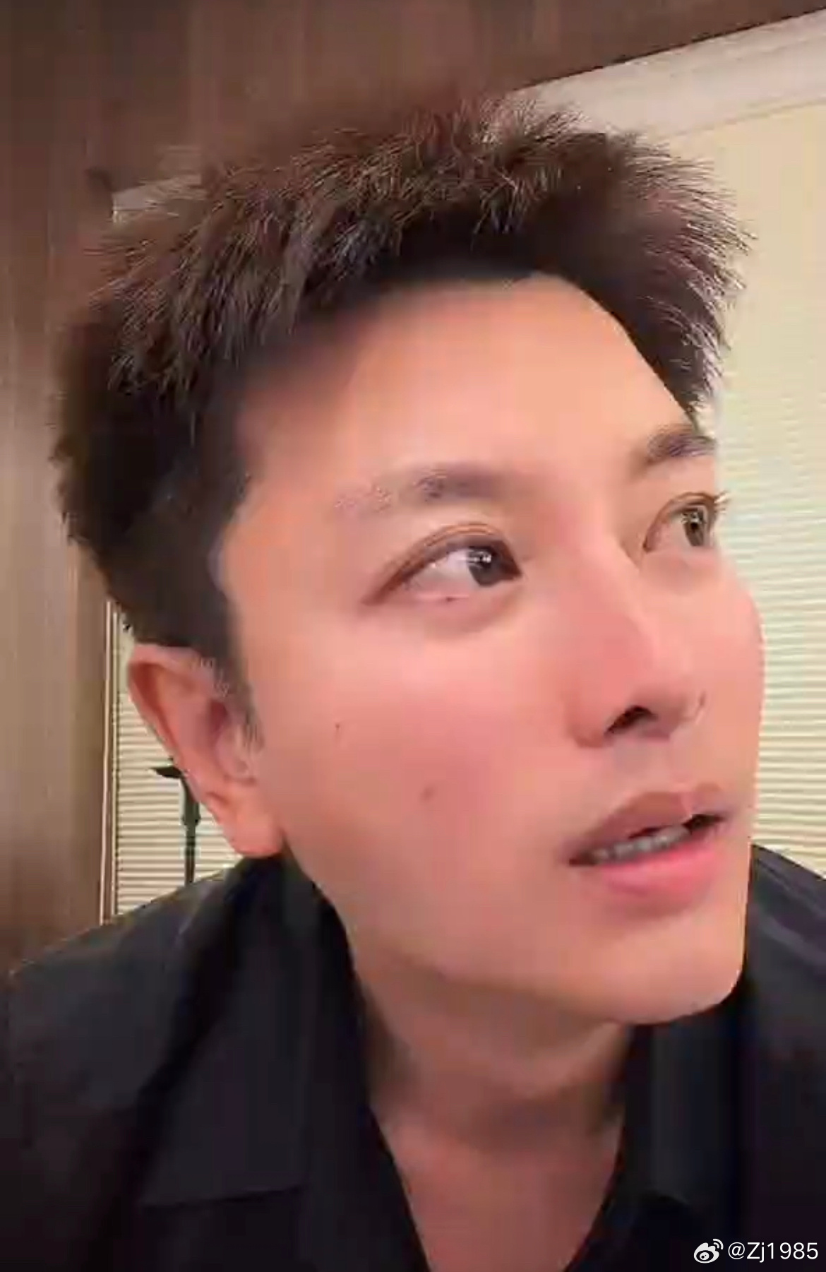 贾乃亮近30天涨粉超78万不纠结明星直播掉价的虚名，专注当下做好分内工作，不虚荣