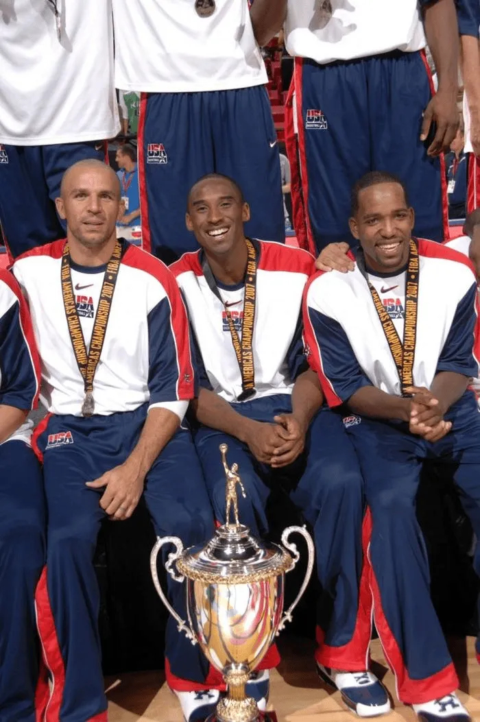 【迈克尔-里德：科比虽已逝，但他在名人堂留下永恒印记🏀】前NBA球员迈克尔-里