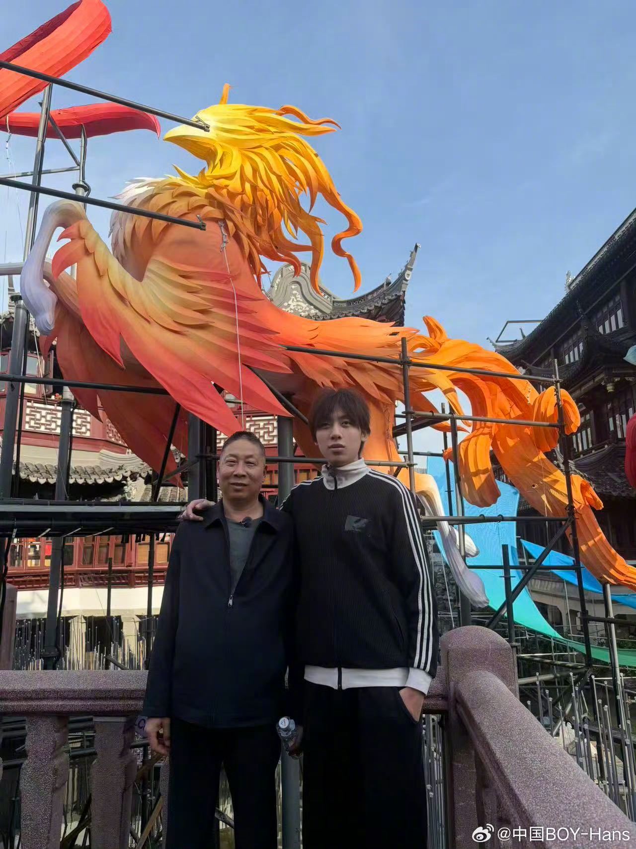 中国boy首谈妈妈去世听中国boy在我家那小子 节目中聊起妈妈离开的往事，真的有