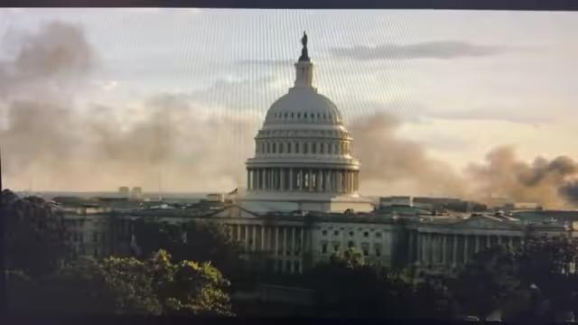 华盛顿一公交车隧道内起火当地时间4月23日消息，一辆巴士在穿过美国华盛顿一隧道时