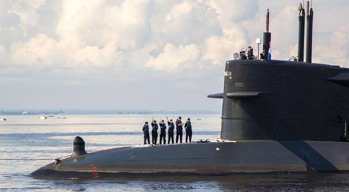 每天认识一件兵器 以色列“海豚”级常规潜艇“海豚”（Dolphin）级潜艇是以色