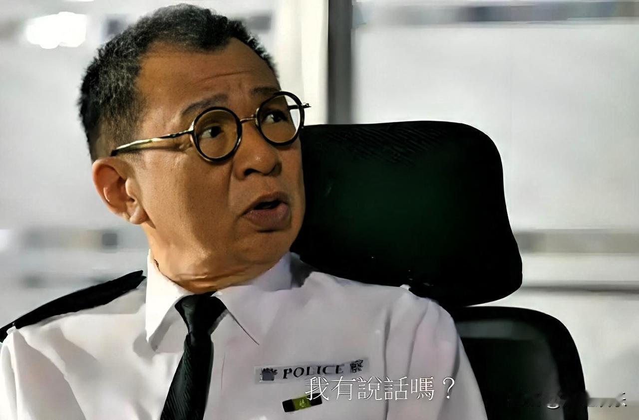 10月28日凌晨，"欢喜哥"许绍雄因癌症离世。消息传来，大半个港圈星夜守候的身影