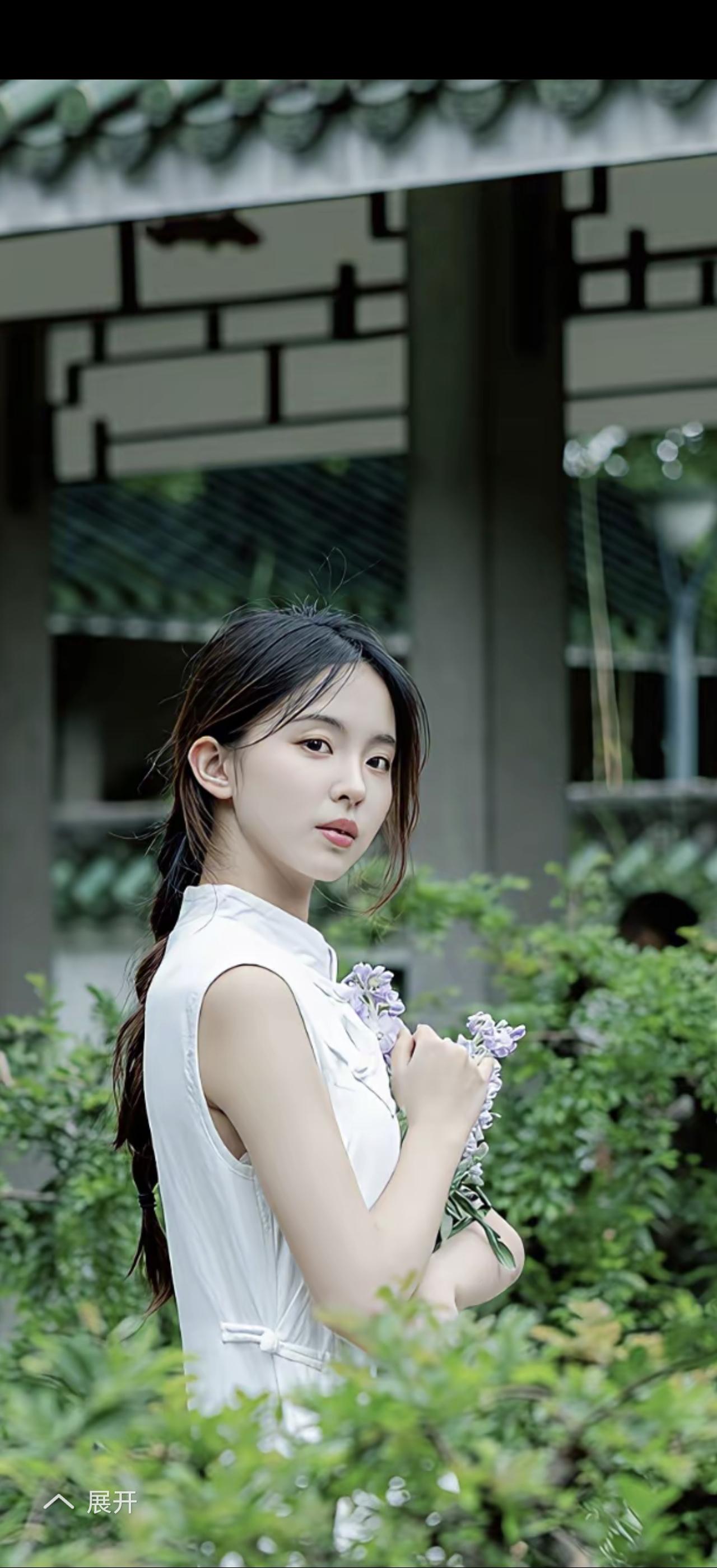 花开花落，人去人来。