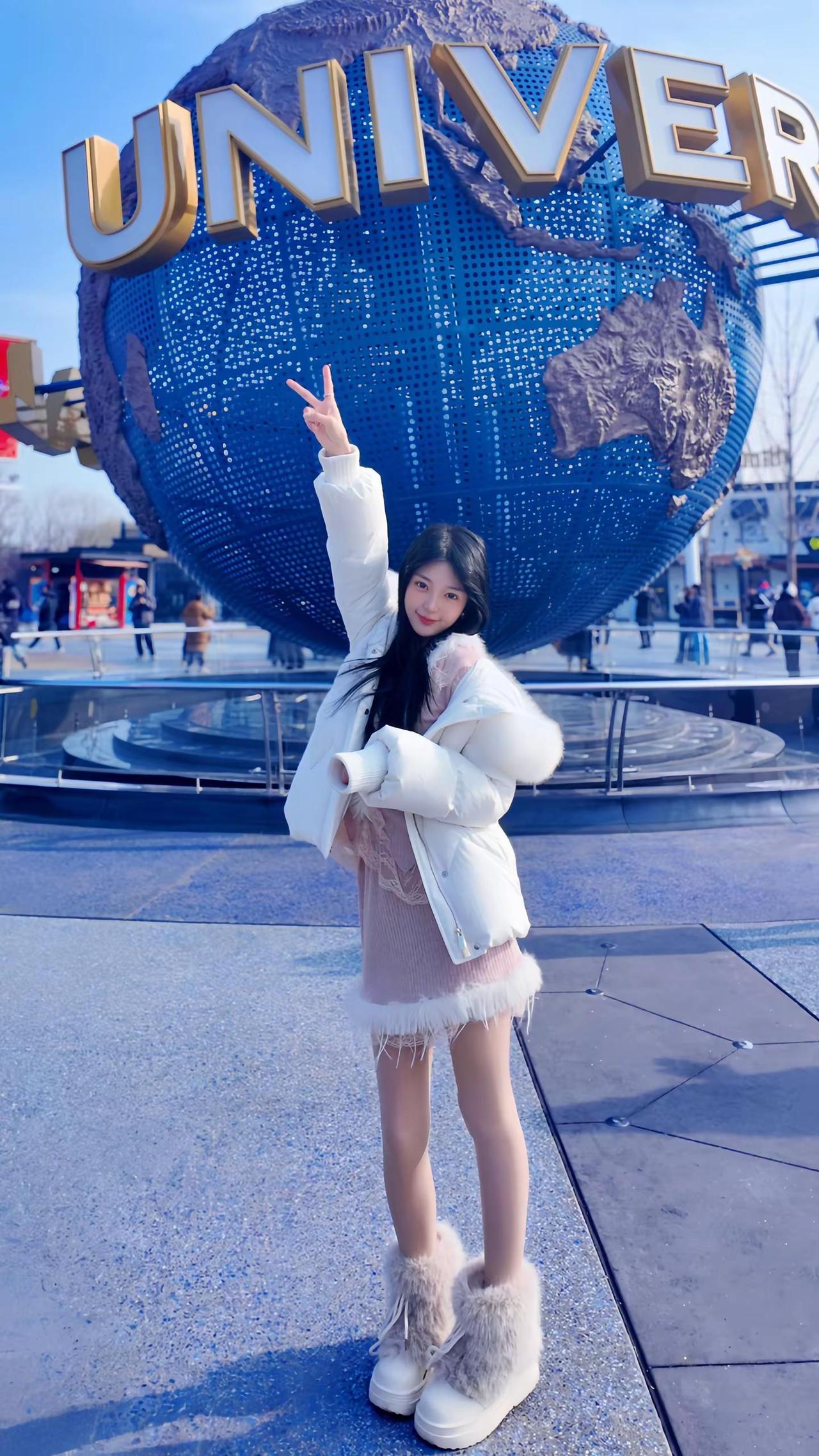 兄弟们我女装好看吗