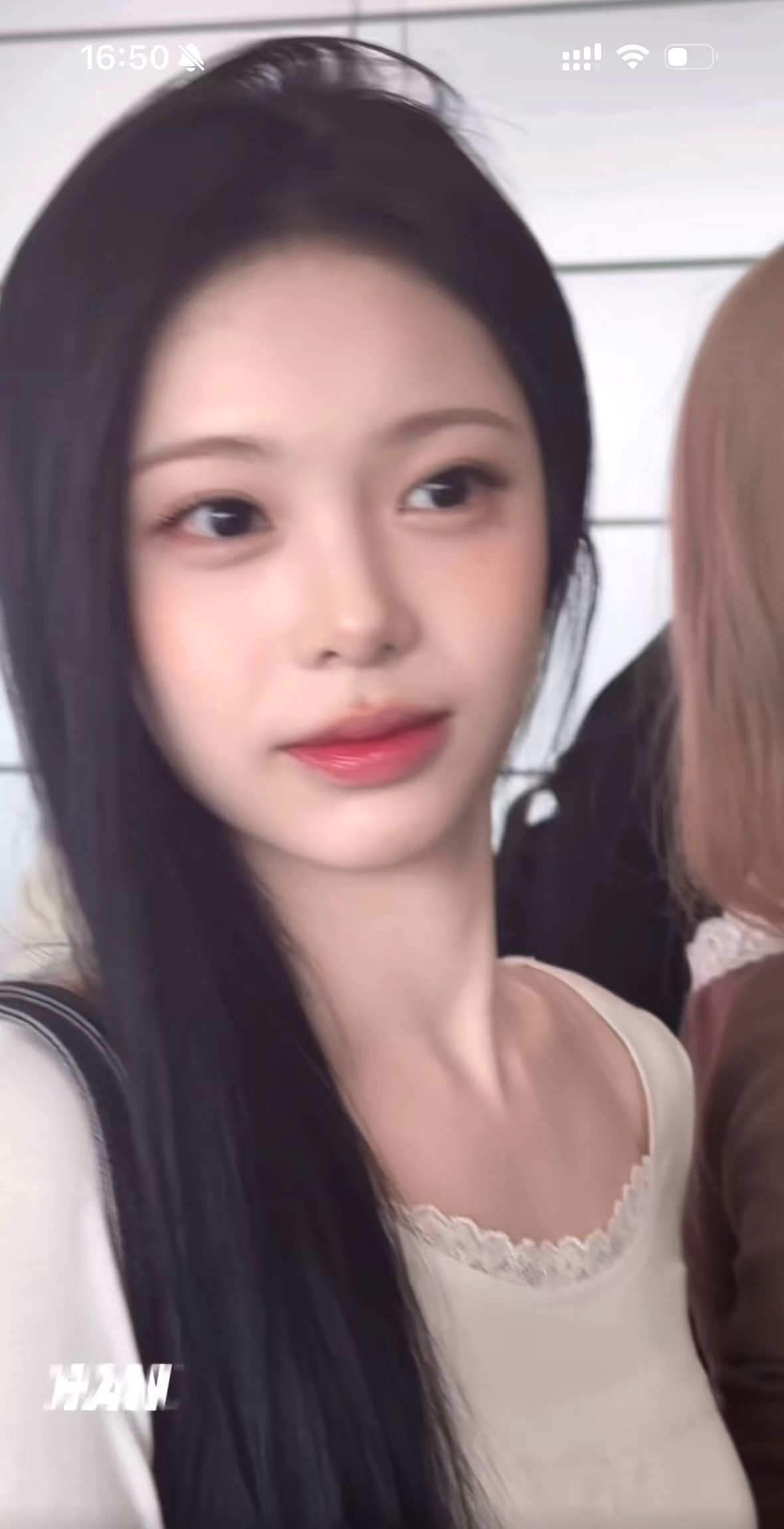 们底子好的美女化妆出来的效果就这样 好像什么都画了 但又好像只是还原了她原本的五