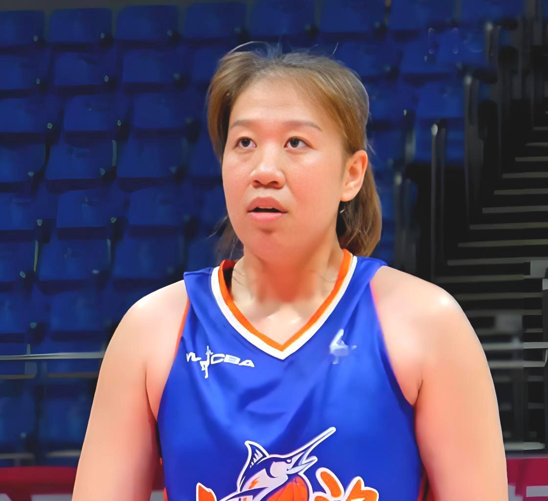 士为知己者死！李玉琼和周昕芃来到上海是真卖力气。
8月27日全国女篮锦标赛第二阶