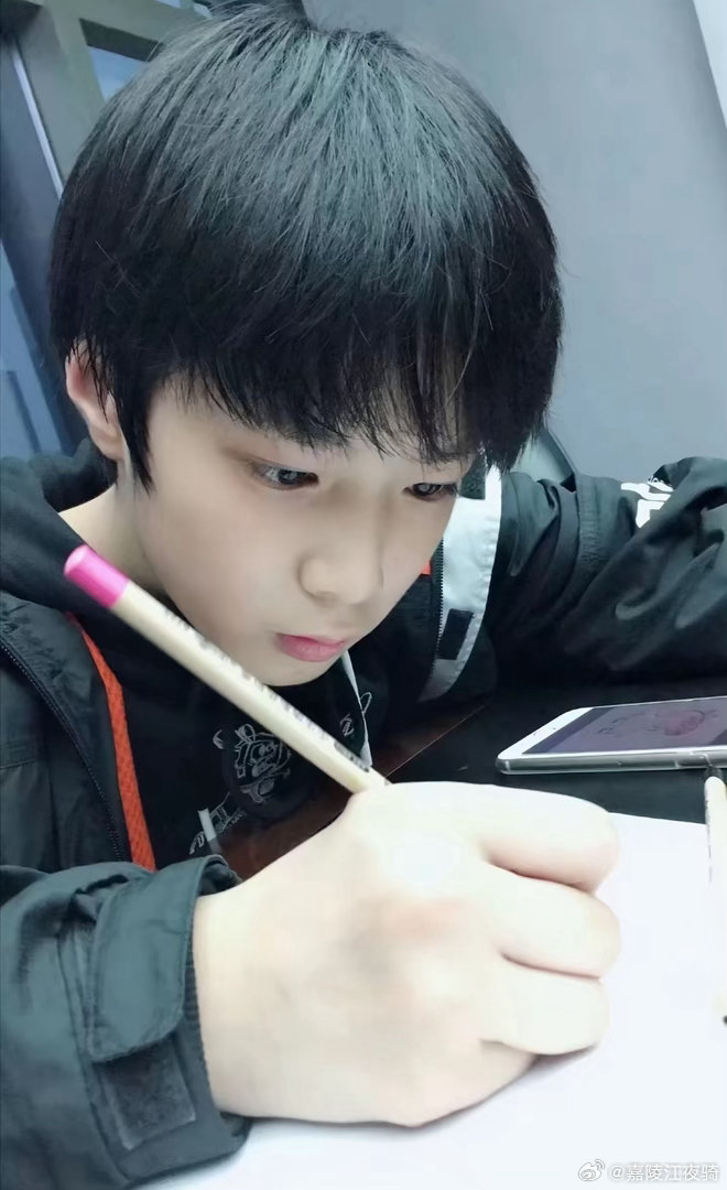 周记生成中✍️ 