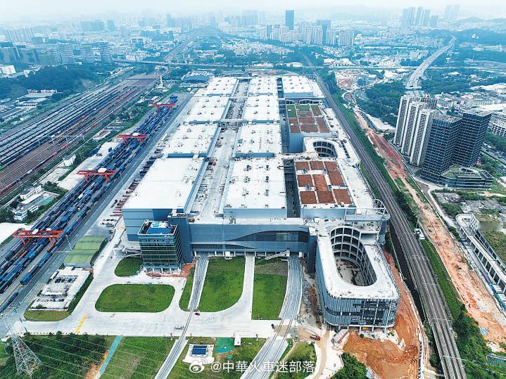 国铁头条【智能拼装，铁路货场上建起物流园】“‘铁路盖上物流园’是我们的大胆设想，