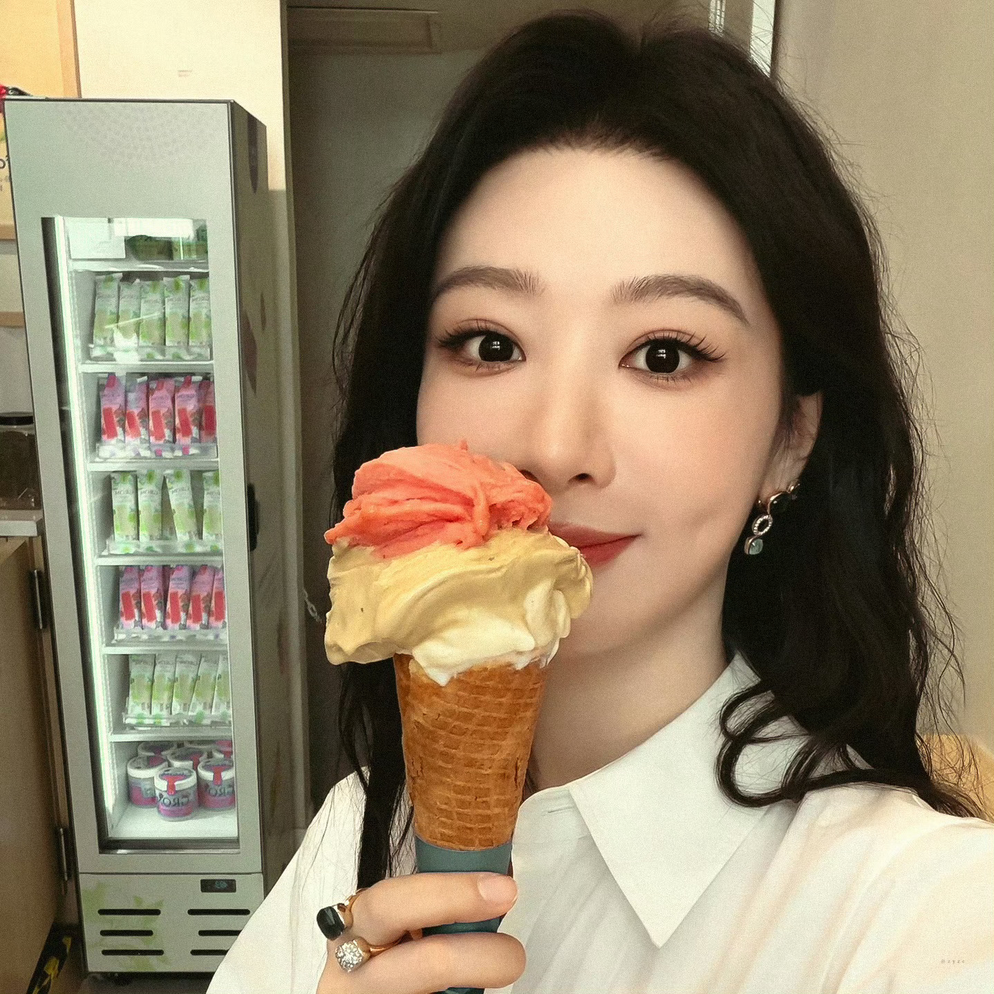 杨紫 你眸海温涟 藏山高水远 我的人间