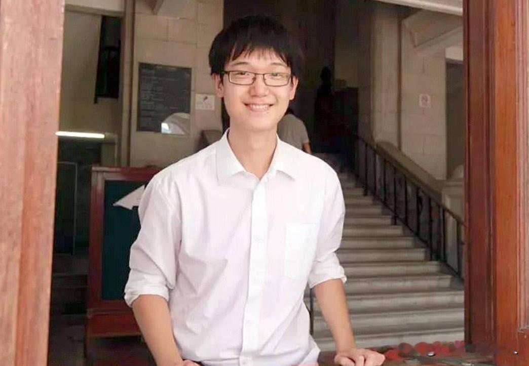 “我不上清北，我就要去美国！”北京一高二学生拒绝保送“清北”，转头就向美国十一家