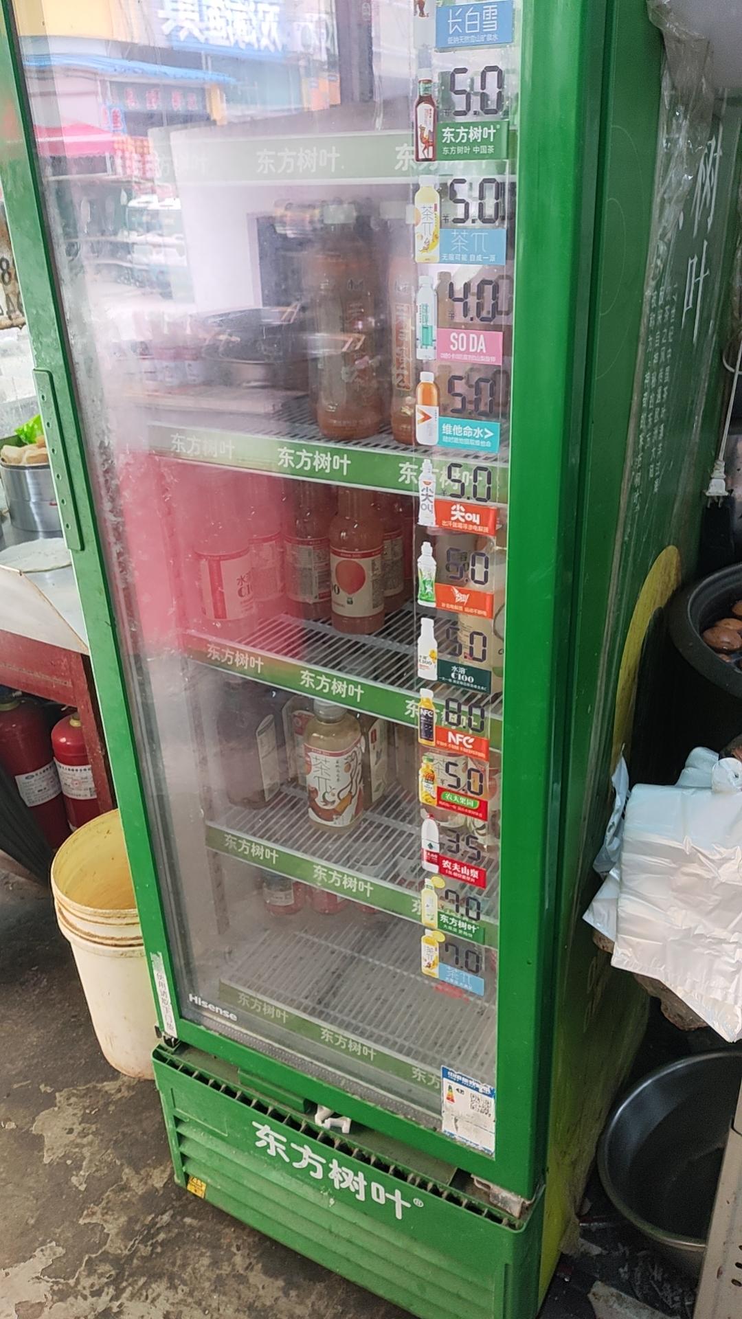 现在男性小镇做题家，想在一线城市立足，只要你在这里安家买房结婚，都是在走钢丝。反