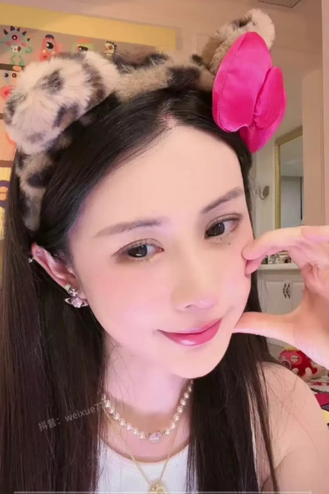 韦雪讲的话真是人间清醒，听她的话会学到不少干货1.谈叶珂事件：姐妹们，说实话，这
