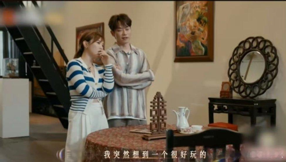 李佳薇妹妹亮相声生不息李佳薇张栋梁在马来西亚拍外景介绍娘惹婚俗，特意拉来亲妹当新