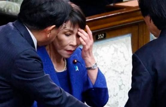 如今看起来，日本仅有三条路可走了，第一条就是在不开战的前提下顽抗到底；第二条，立