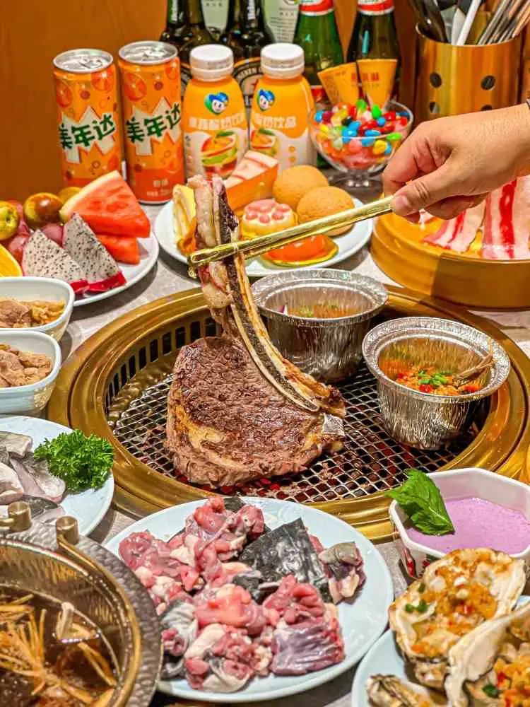 麦瑞缇和牛烤肉火锅自助。