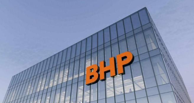 这半年来，国际大宗商品市场波诡云谲，铁矿石价格坐上了过山车。

中国作为全球最大