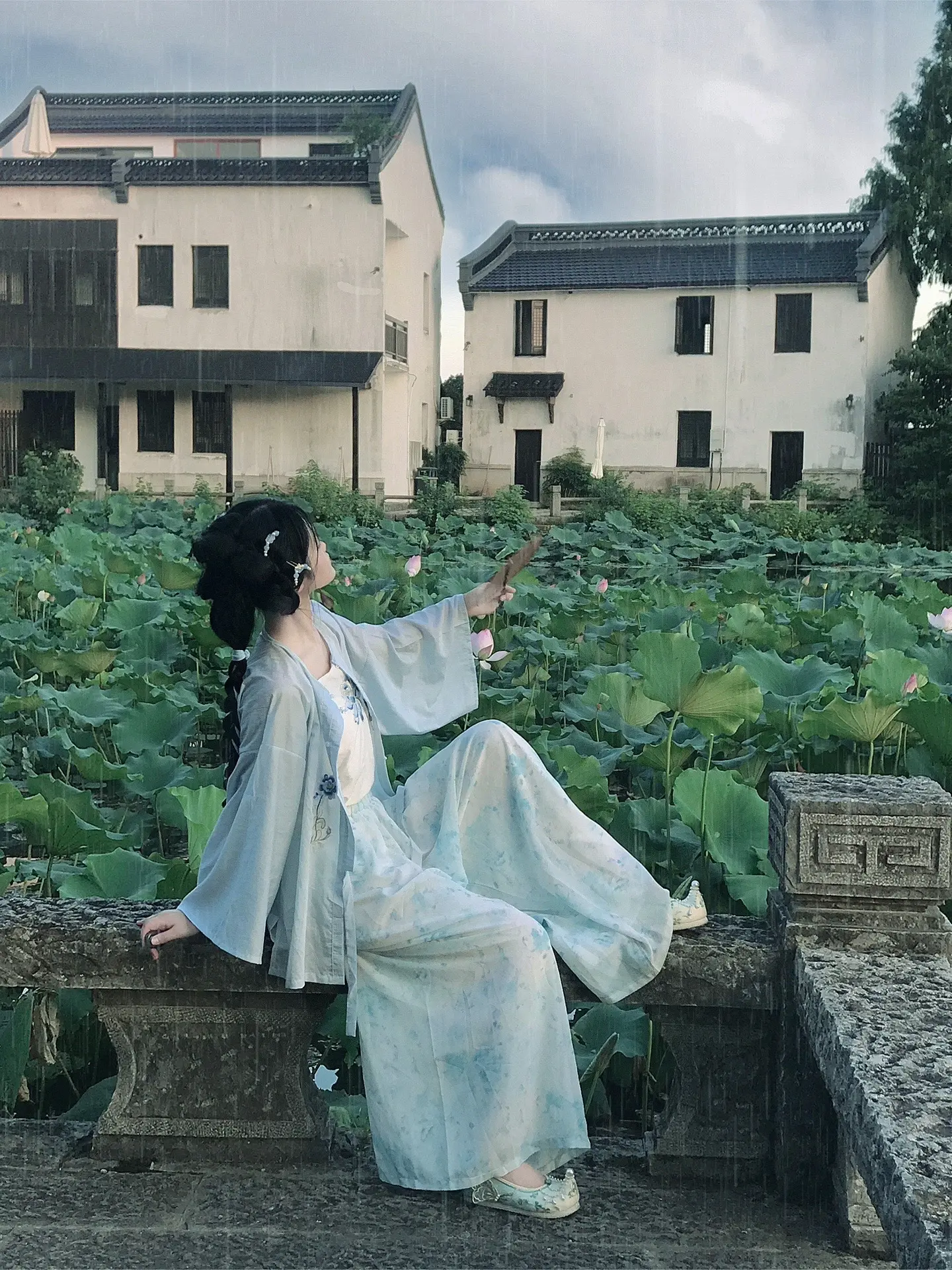 “有人等烟雨，有人怪雨急……”
