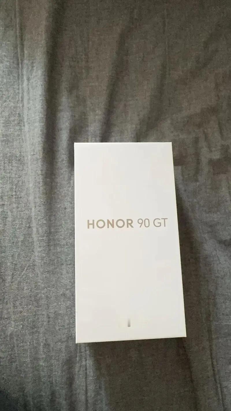 在过年前终于换了荣耀90GT，买的最低配，价格配置啥的比较符合我的需求，目前用了