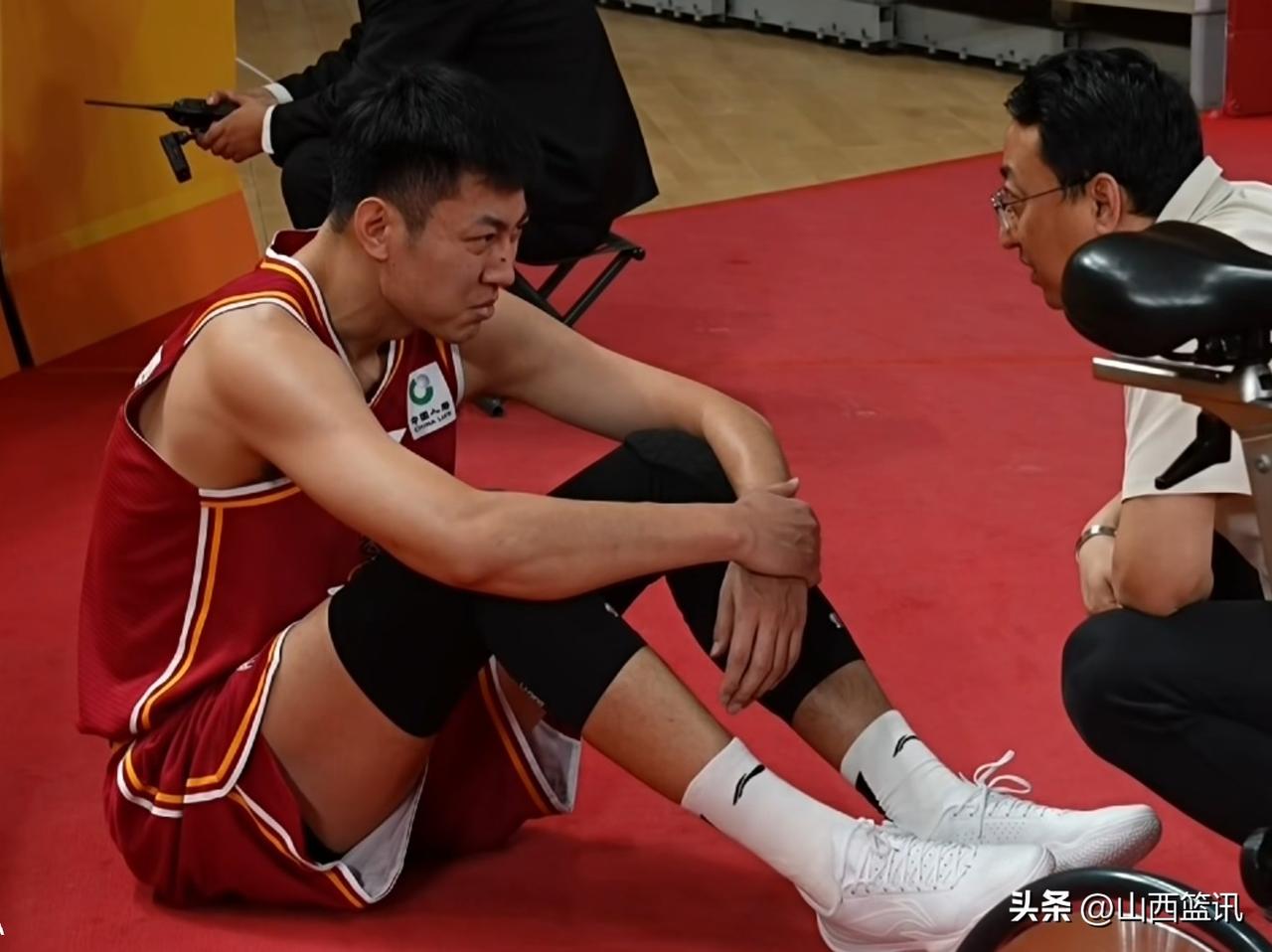 焦海龙又伤了？山西汾酒男篮战上海久事男篮得不偿失！球迷认为，今天晚上山西汾酒男篮