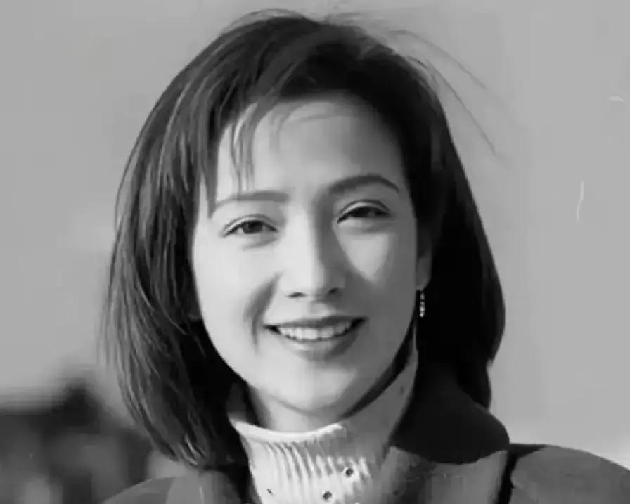 何晴走了，才61岁。
 
小乔、李师师，这些经典角色都是她演的，一代人心里的古典