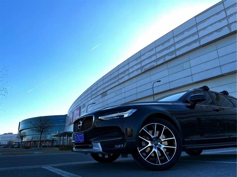 我们用老旧的华为p20手机给他拍一组组图。然后就得告别这台车了。 V 90cc我