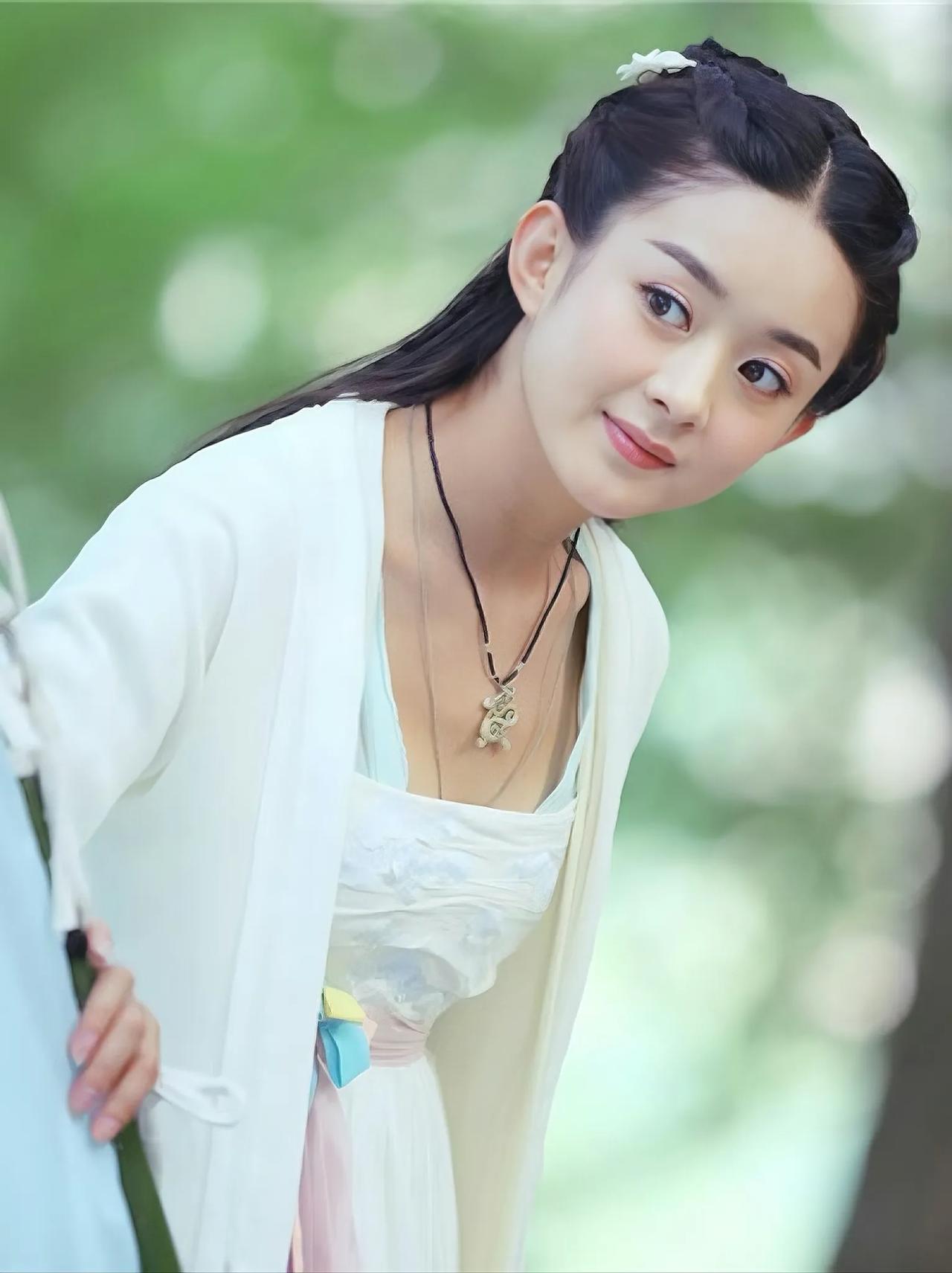 赵丽颖真是宝藏女孩，2026一部戏没播出，处于修正状态，可从年初到现在一直被各种