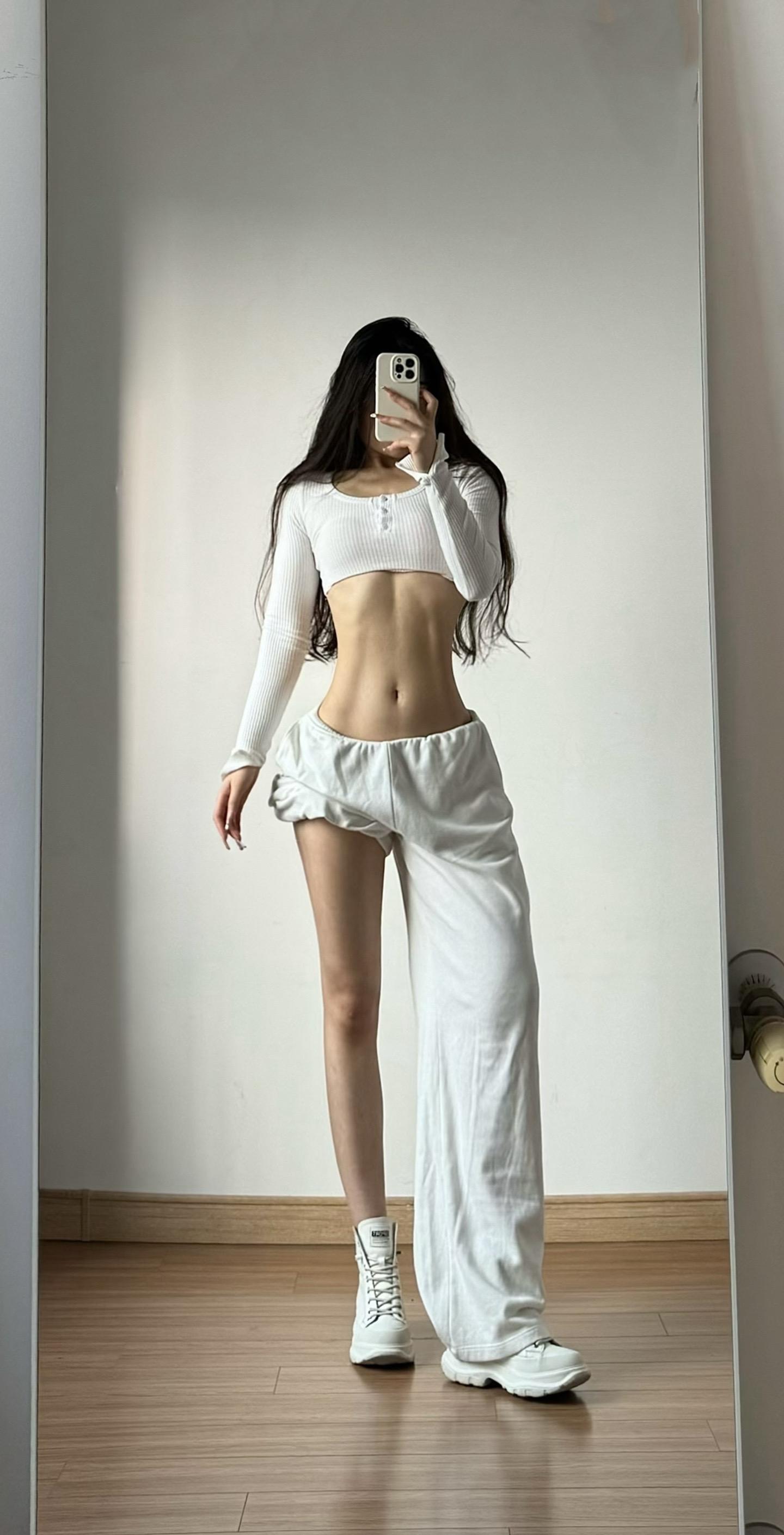 如果内心的蝴蝶从未苏醒 枯叶蝶的一生 也只不过是一片无言的枯叶