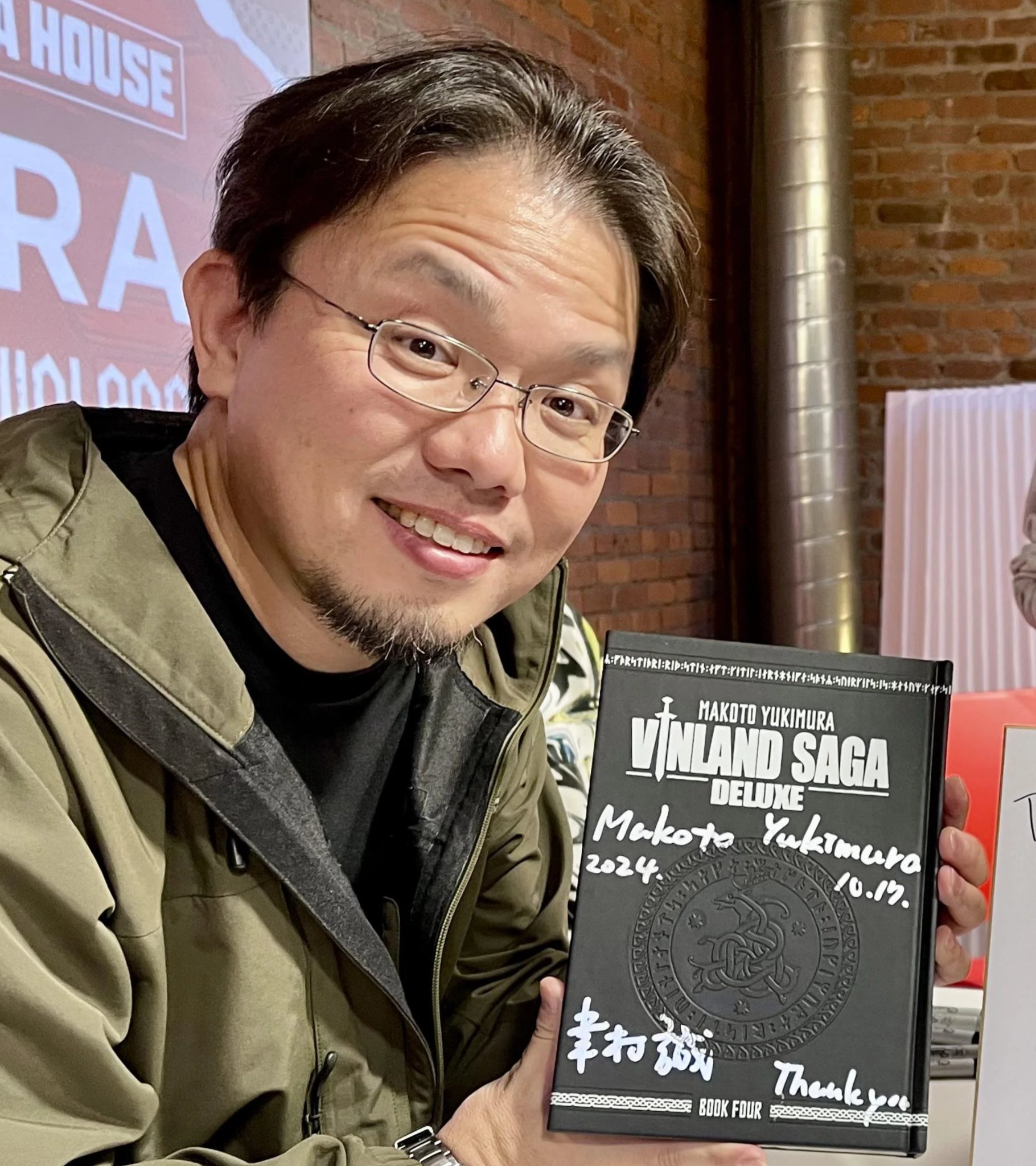 进击的巨人 「冰海战记」作者幸村诚透露，他正在和已经上高中的儿子一起重看「進撃の