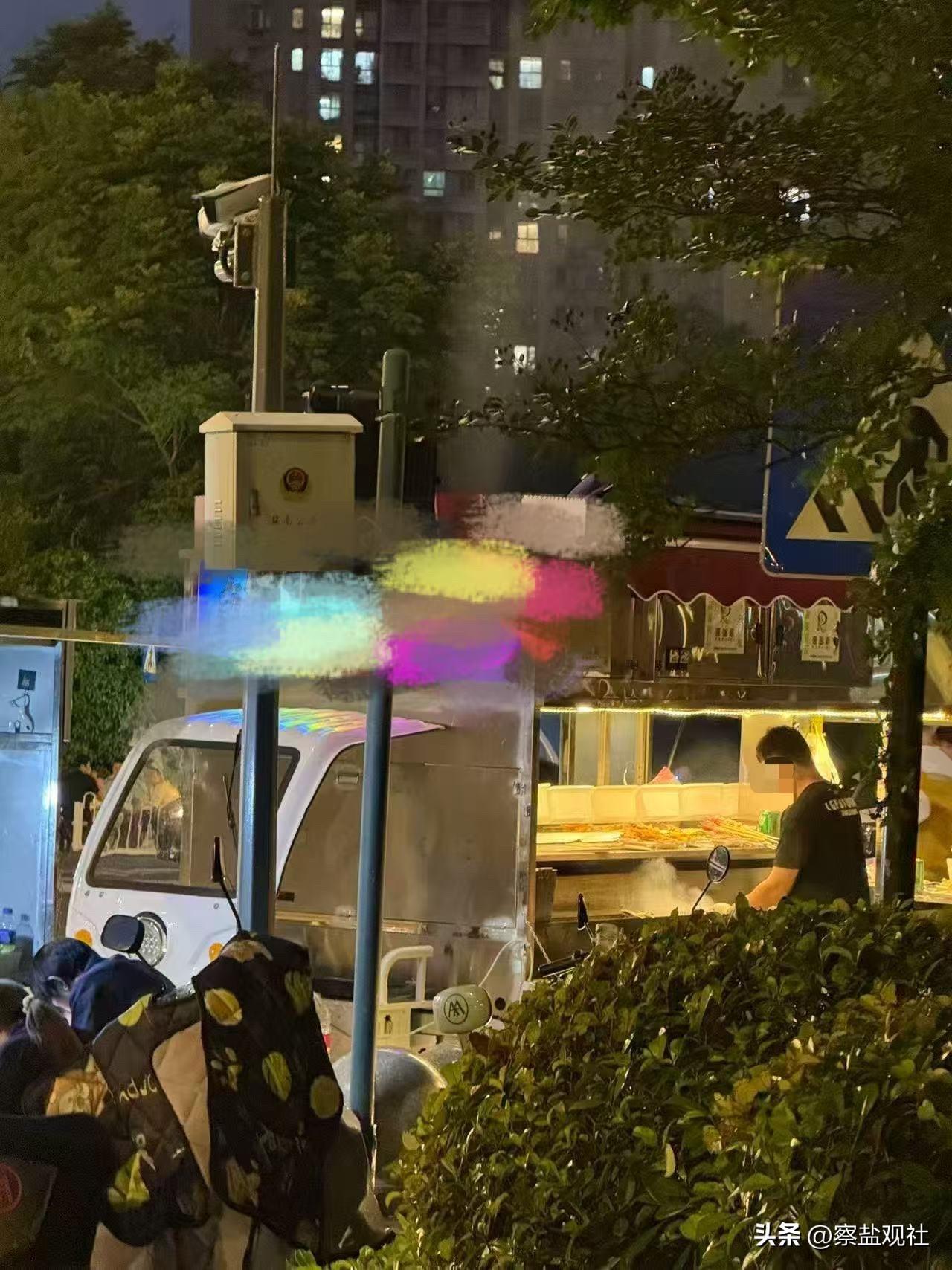 【盐城街头突然冒出这么多烧烤、小吃摊，背后到底发生了什么？】细心的盐城人肯定发现
