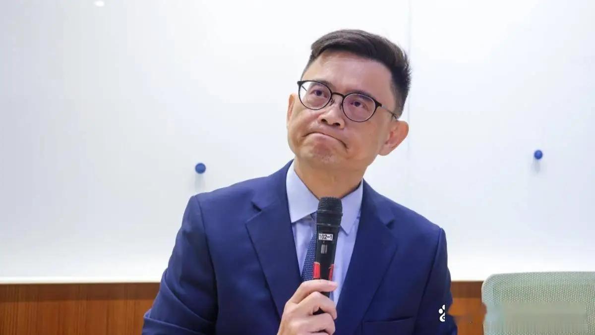 赖瑞隆险胜，台名嘴：他缺乏魅力，民进党裂痕比想像更深
民进党高雄市长初选结果出炉