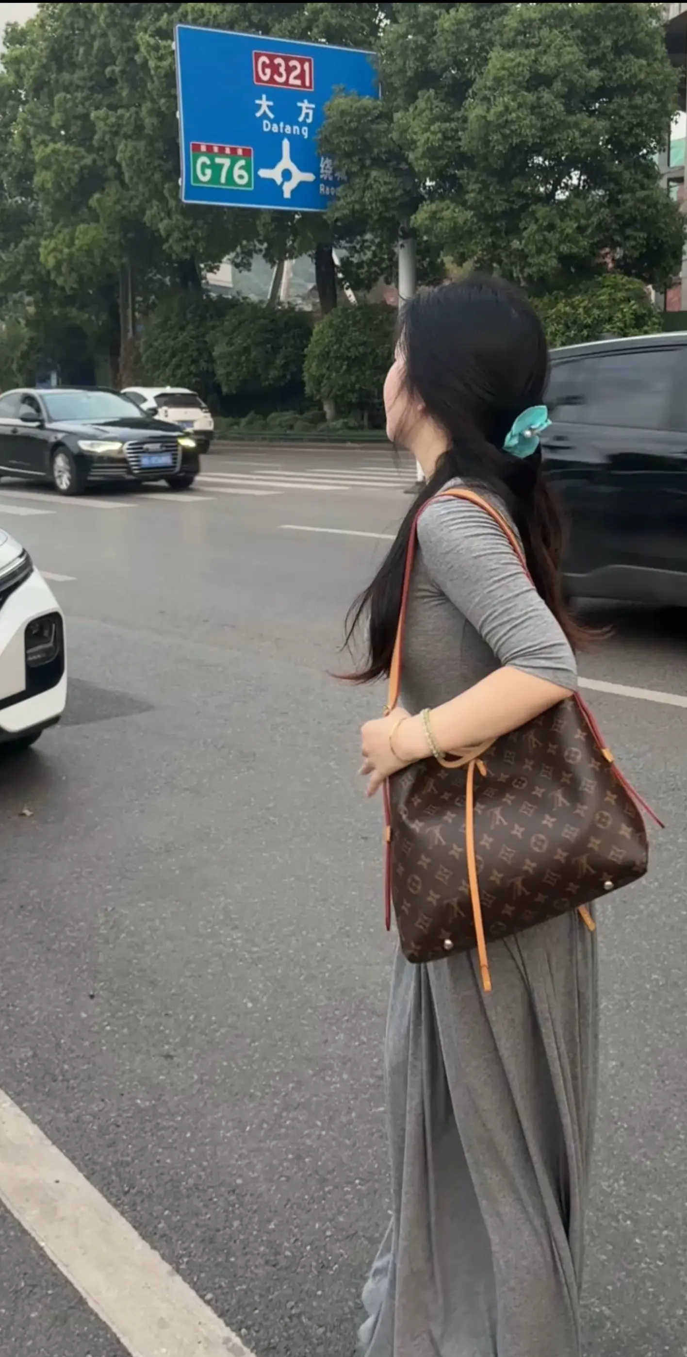 所有的关系，到最后都归于消亡。儿时玩伴早已断了联系，曾经的同窗情谊也逐...