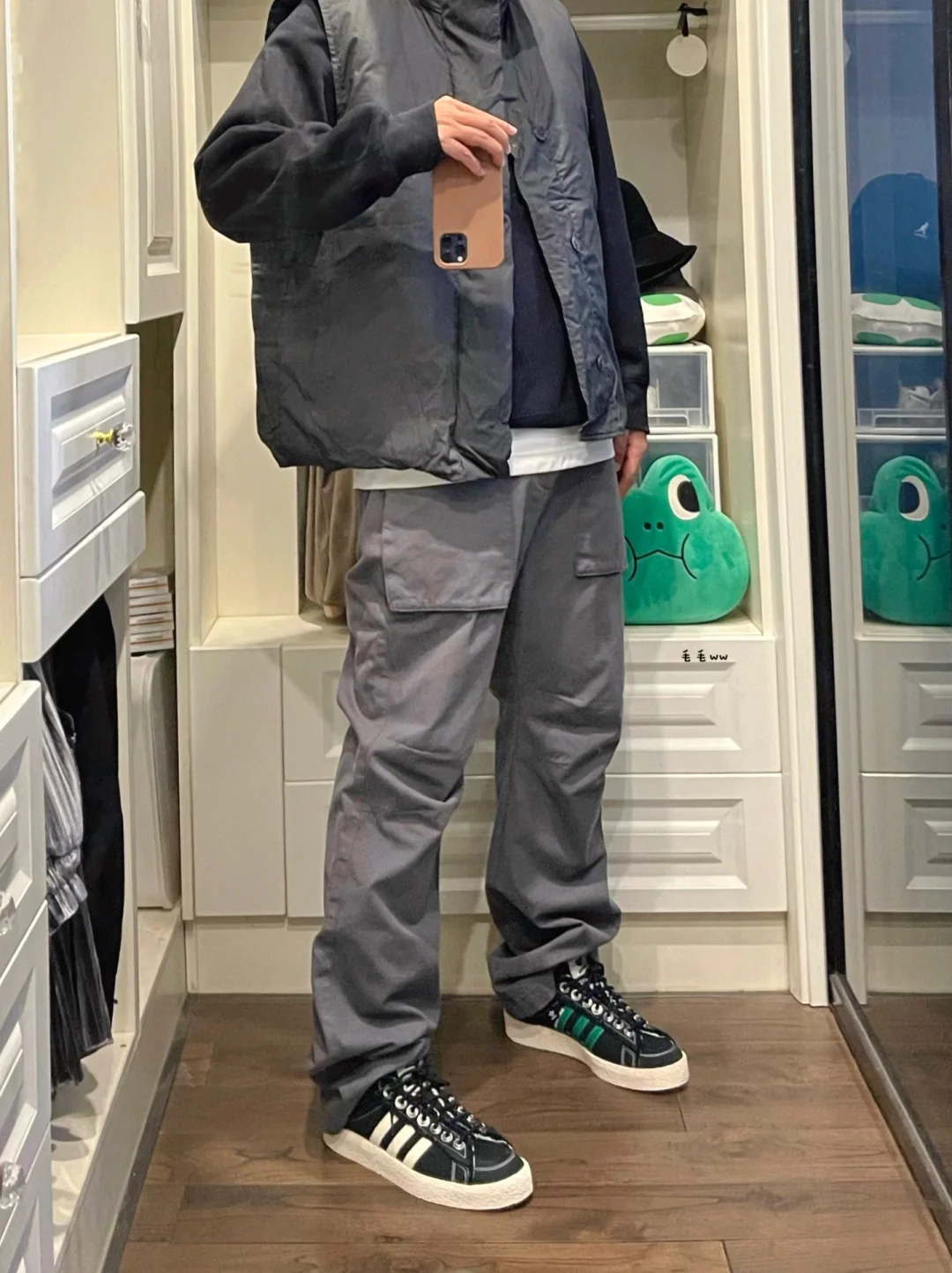 马甲叠穿｜格雷系穿搭