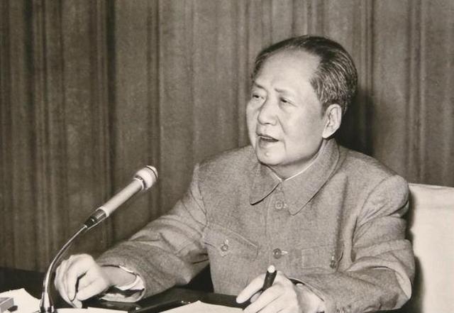 四十年后才懂！毛主席的两个“硬主张”，为何成了今天的破局关键。四十年后才懂，毛主