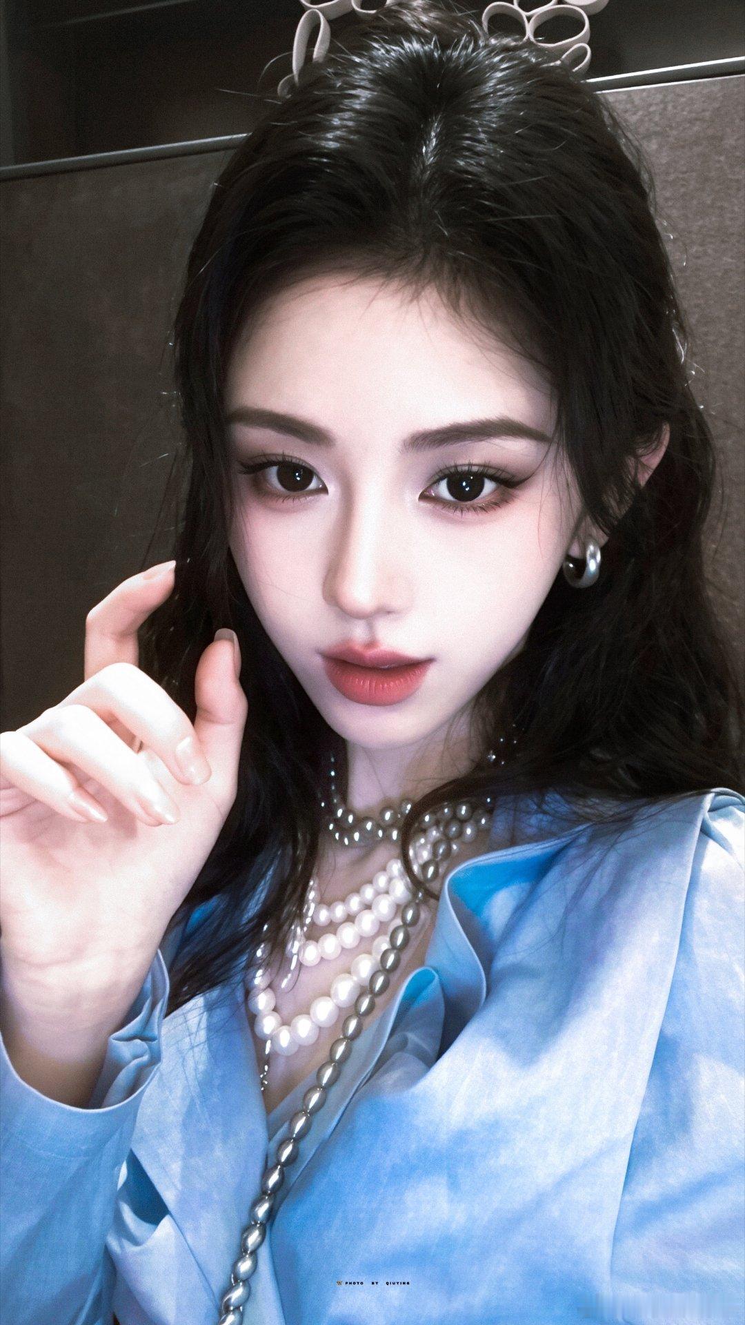 jjy鞠婧祎苏绿夏 jjy鞠婧祎万花世界 🥃 夜风吹过那扇窗口 /•᷅‎‎•᷄