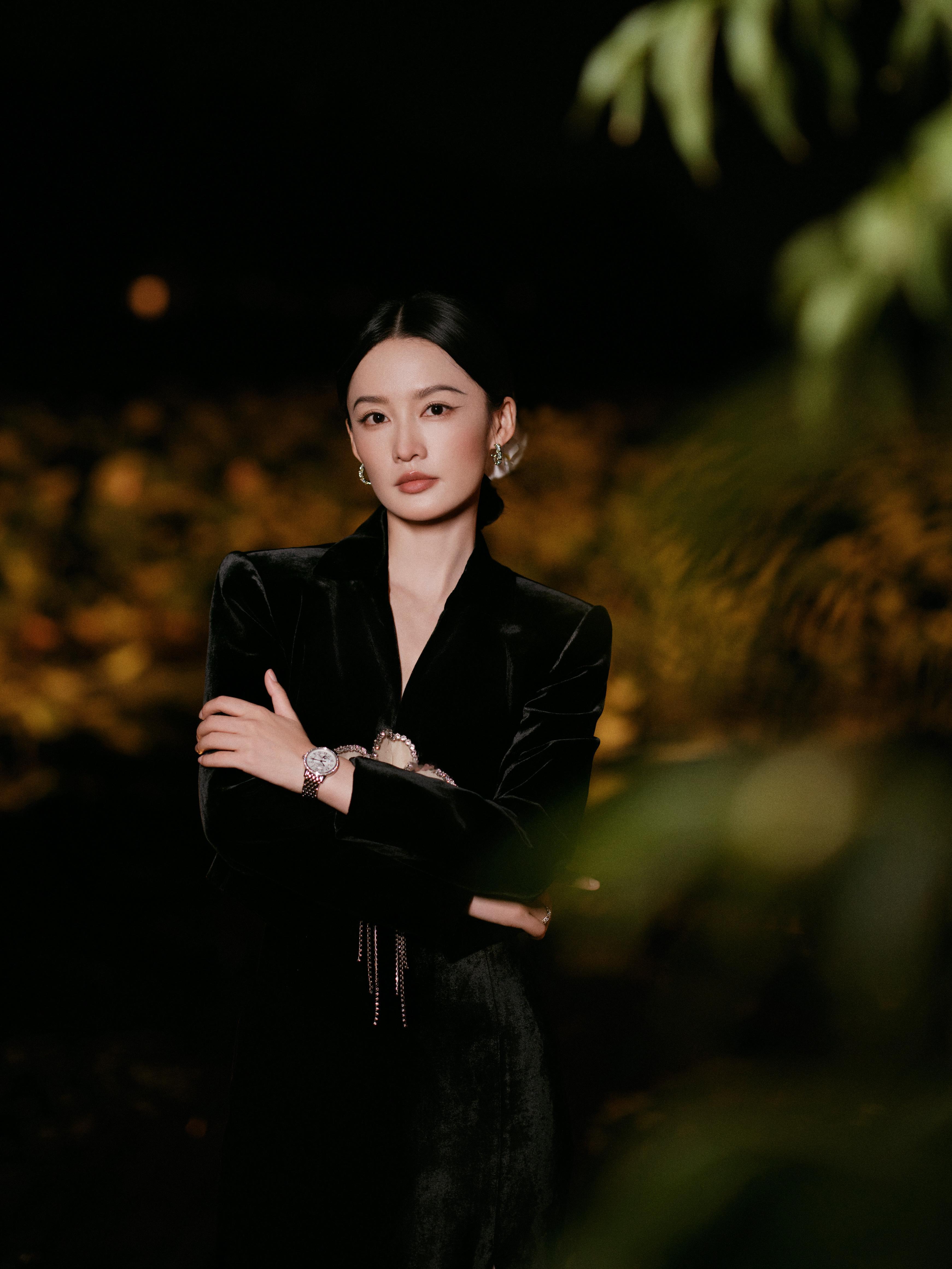 李沁W盛典演绎积家Rendez-Vous Night & Day约会系列日夜显示