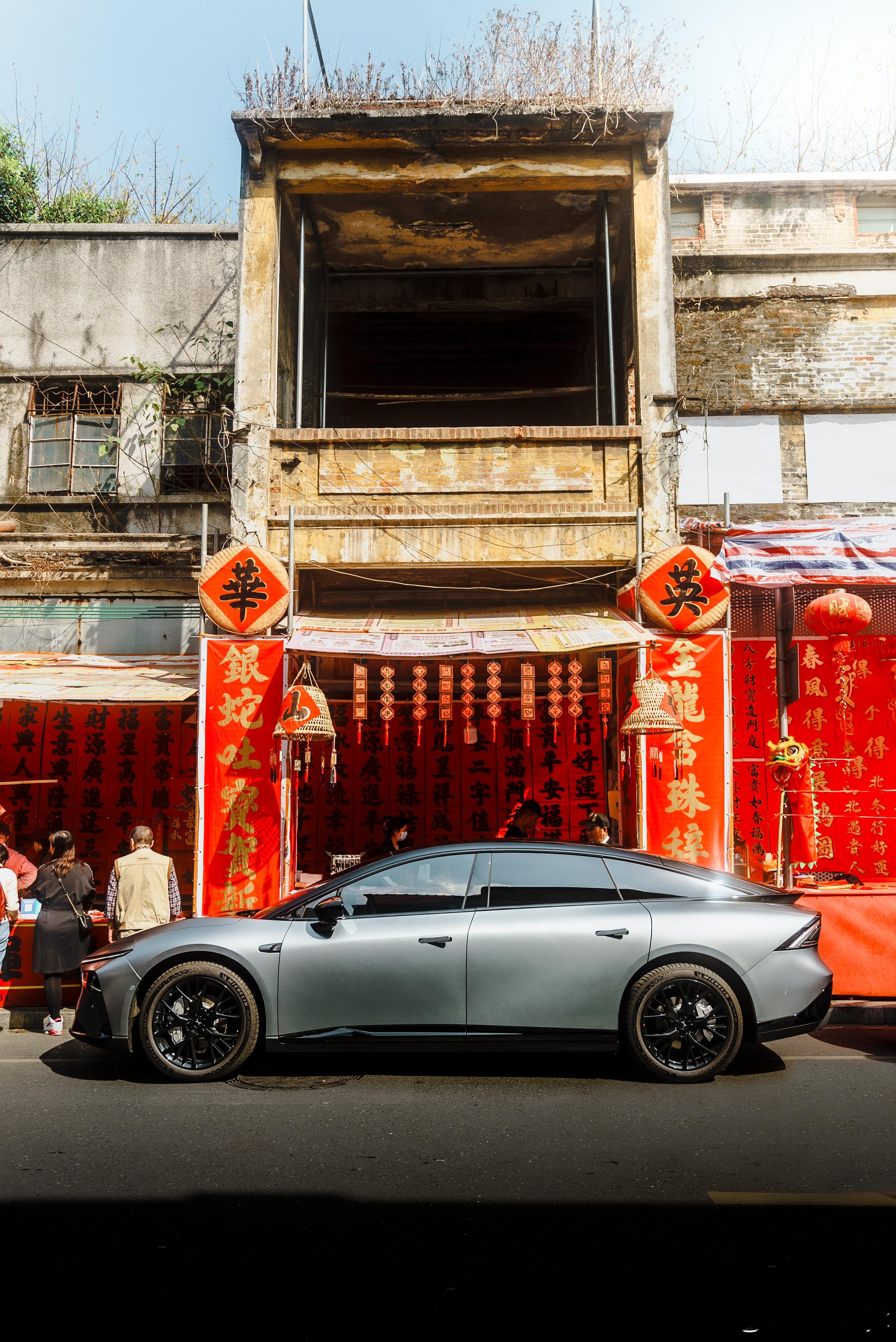 小鹏汽车[超话]  出山了！明天回广州！过几天准备和家人朋友提两台 小鹏p7+ 