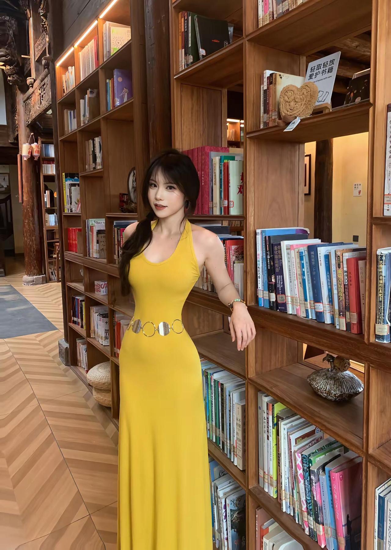 有点训练痕迹吧？书店look