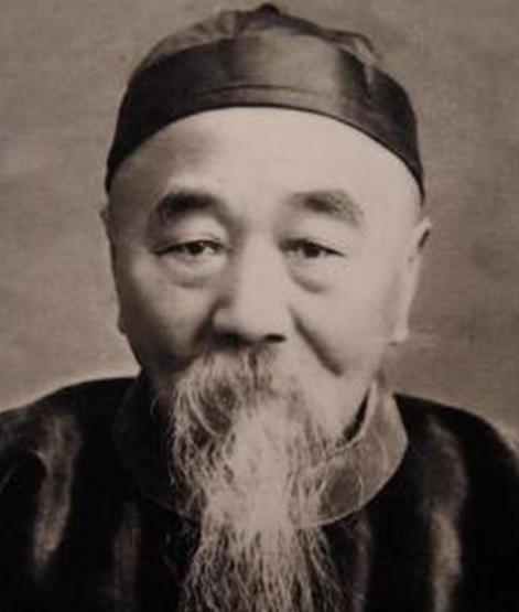 李鸿章的大哥李瀚章，晚年贪财好利，他搞贪腐有一个特点，绝不让送钱的人吃亏，因而在