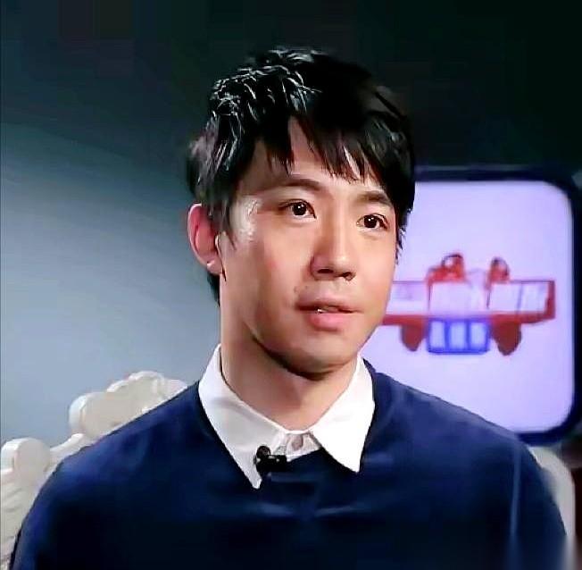 俞灏明这事儿，最狠的不是那场大火。
是火灭了之后，他全身百分之三十九烧伤，躺在病