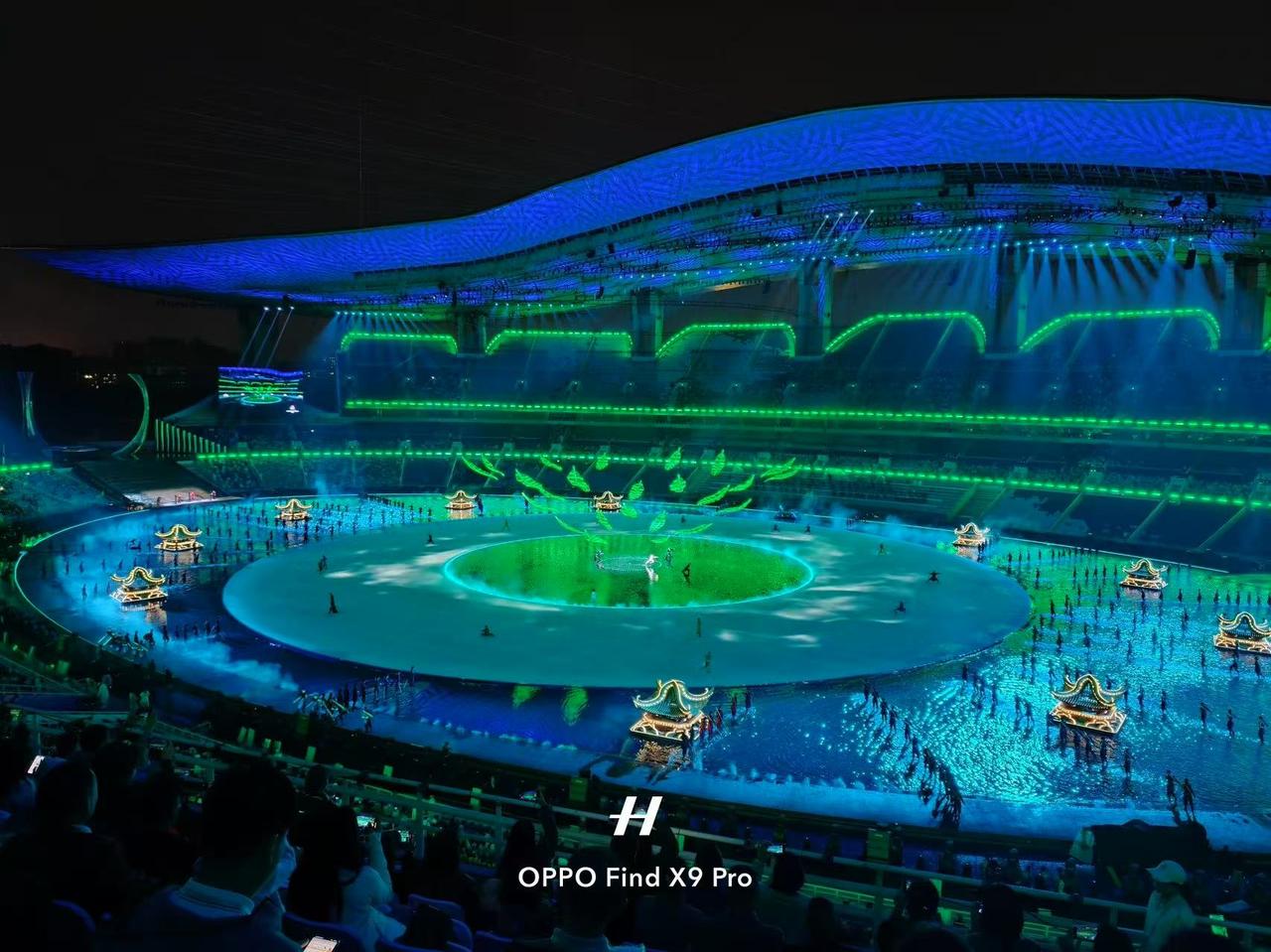 全运会开幕式高清大图来了～

🤭哇咔咔，昨晚看了全运会开幕式，虽然坐的看台位，