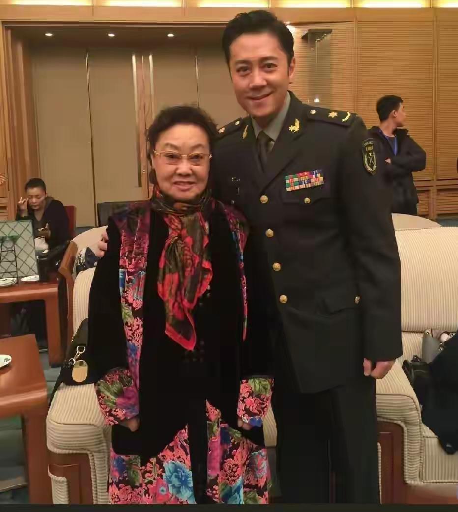 蔡国庆
郭兰英
2025年合影