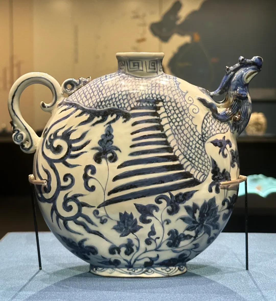 南京博物院风波影响巨大，截至目前为止有17家博物馆宣布临时闭馆，这些博物馆声称是