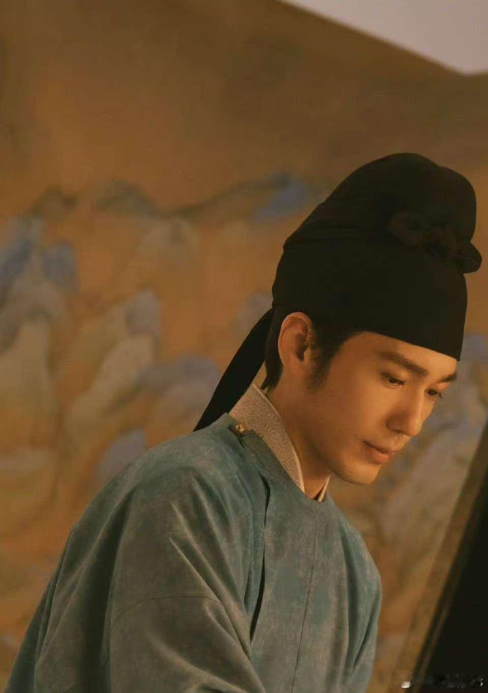 白宇一个人就是一条赛道 《太平年》里，白宇在演技赛道上留下深刻足迹。他的表演如诗