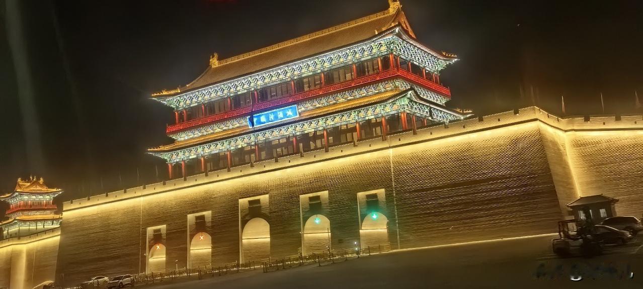 那还用问吗？为了多挣钱呗。
你以为是春蚕到死丝方尽，蜡炬成灰泪始干吗？
越是职称