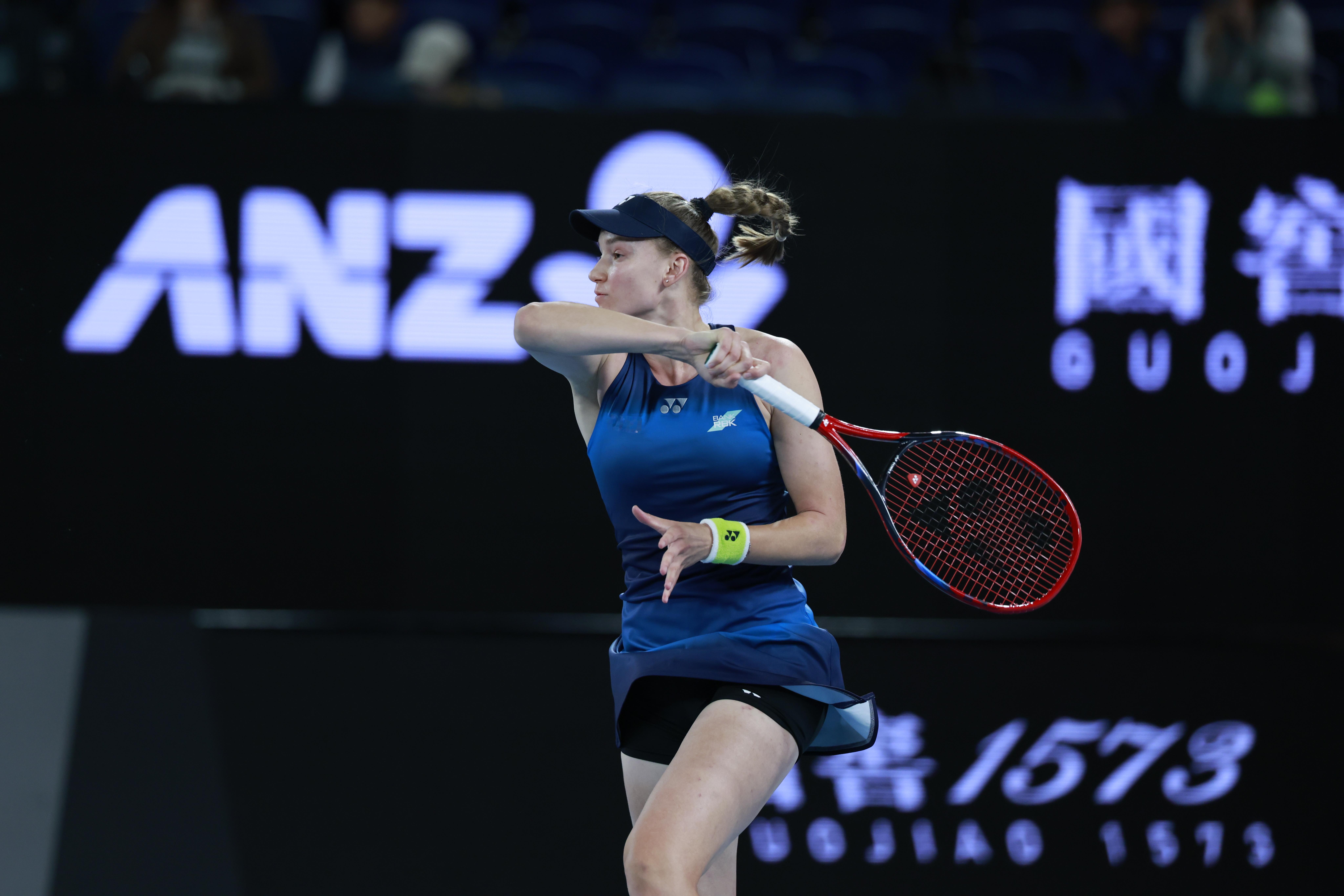 莱巴金娜7-5/6-2击败格拉切娃，晋级32强，将战瓦伦托娃。大坂直美再次三盘过