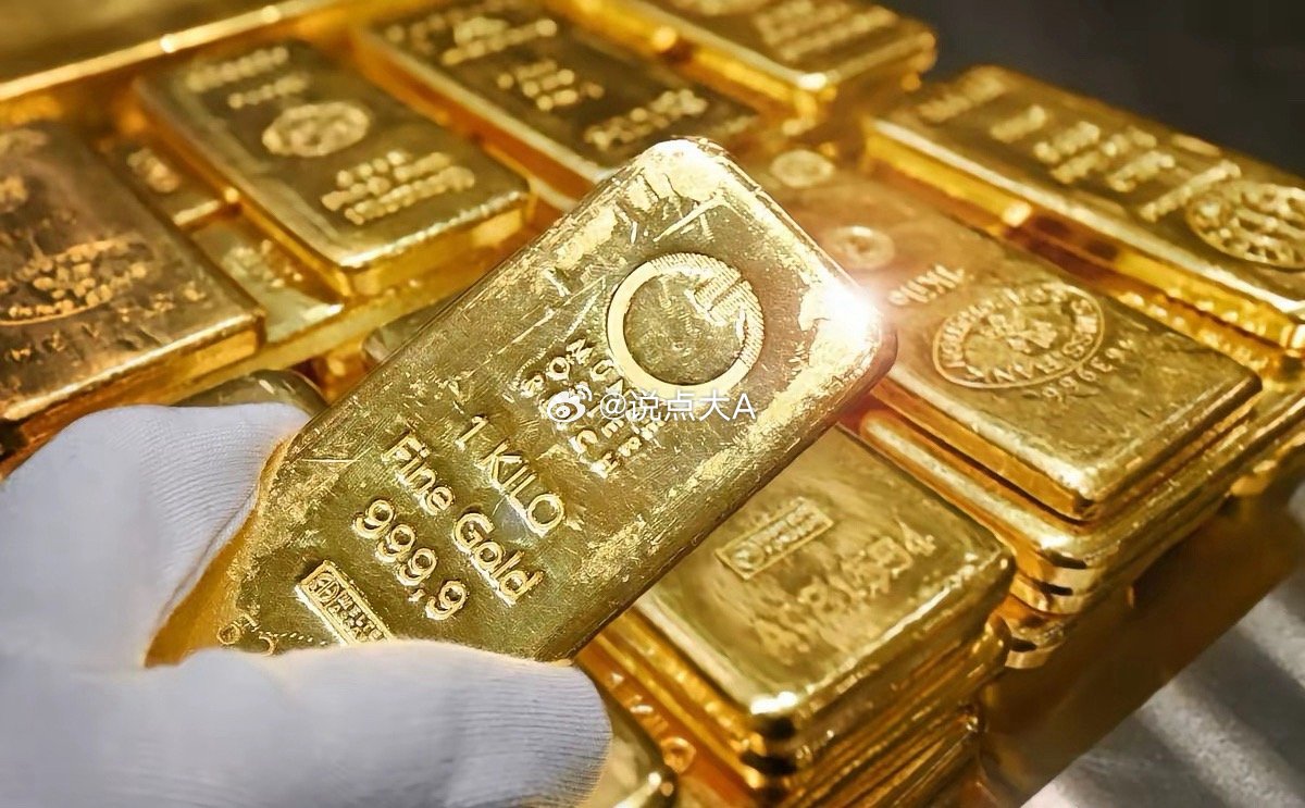 盘点一下今天A股人气榜前20，看看你的手中有这些票吗？1. 拓维信息今天人气王。