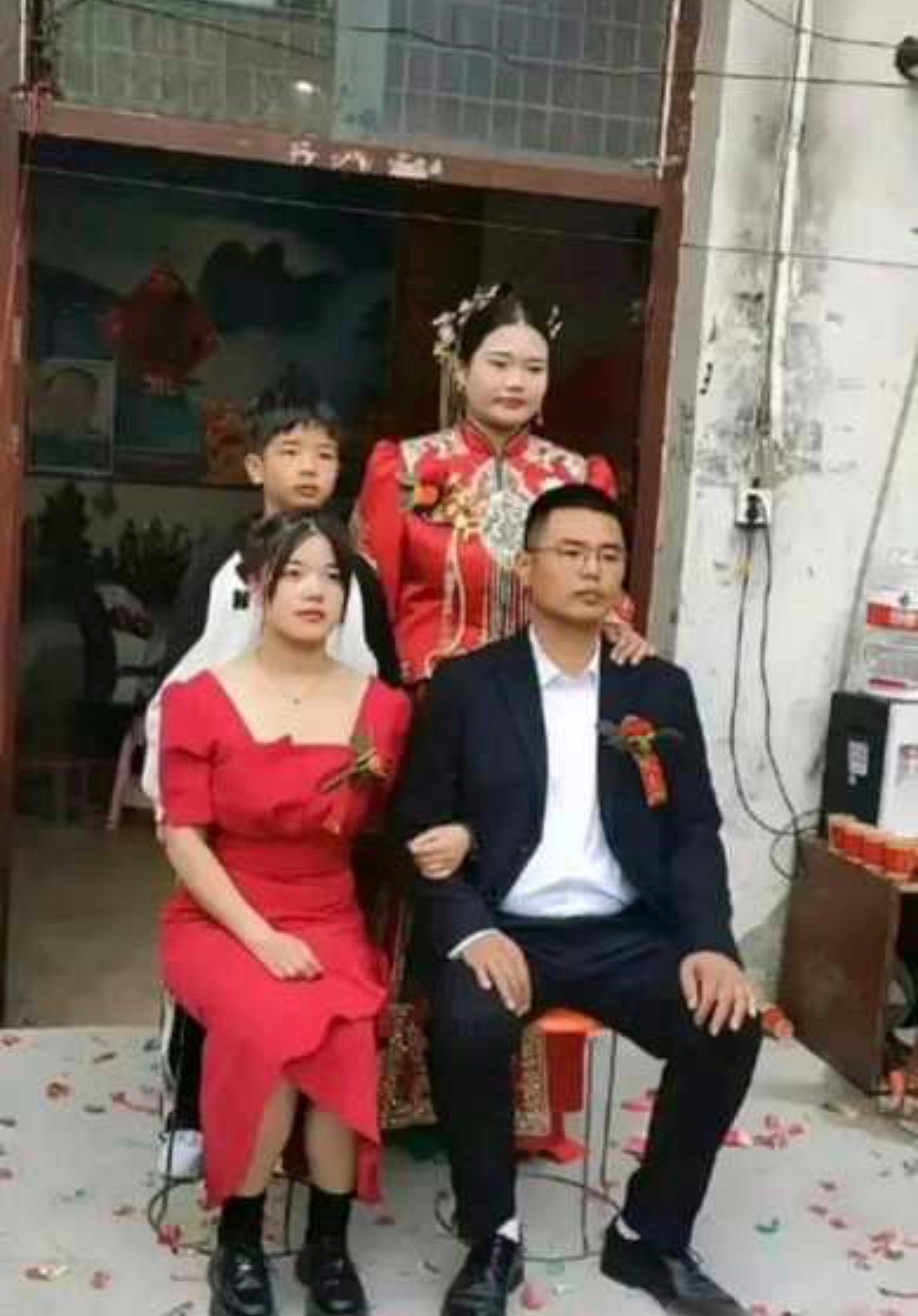 呃谁才是新娘