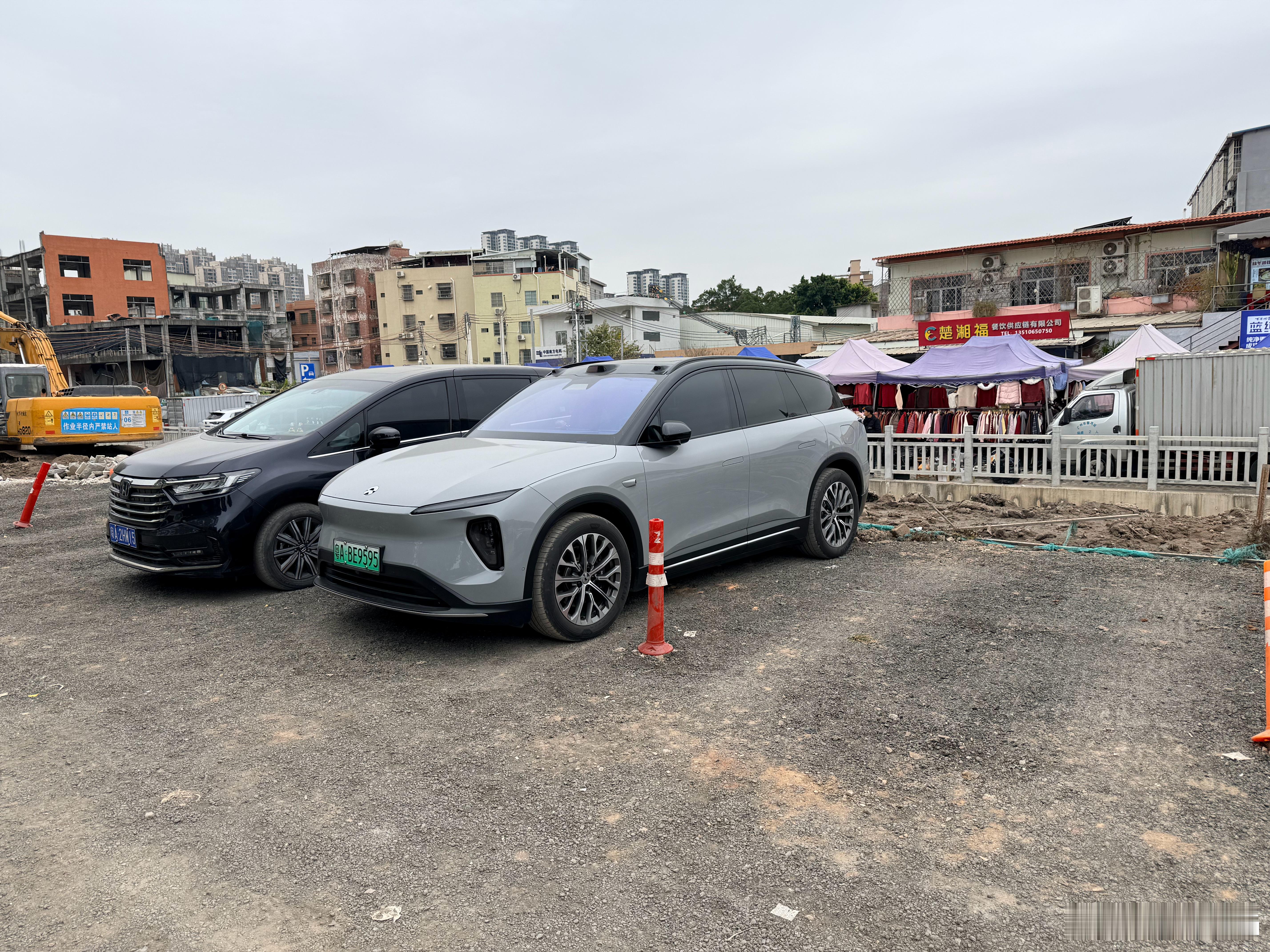 刚想骂高德地图导航的是什么破地方，走了一堆烂路，我只是想去一个商务大厦，结果我走