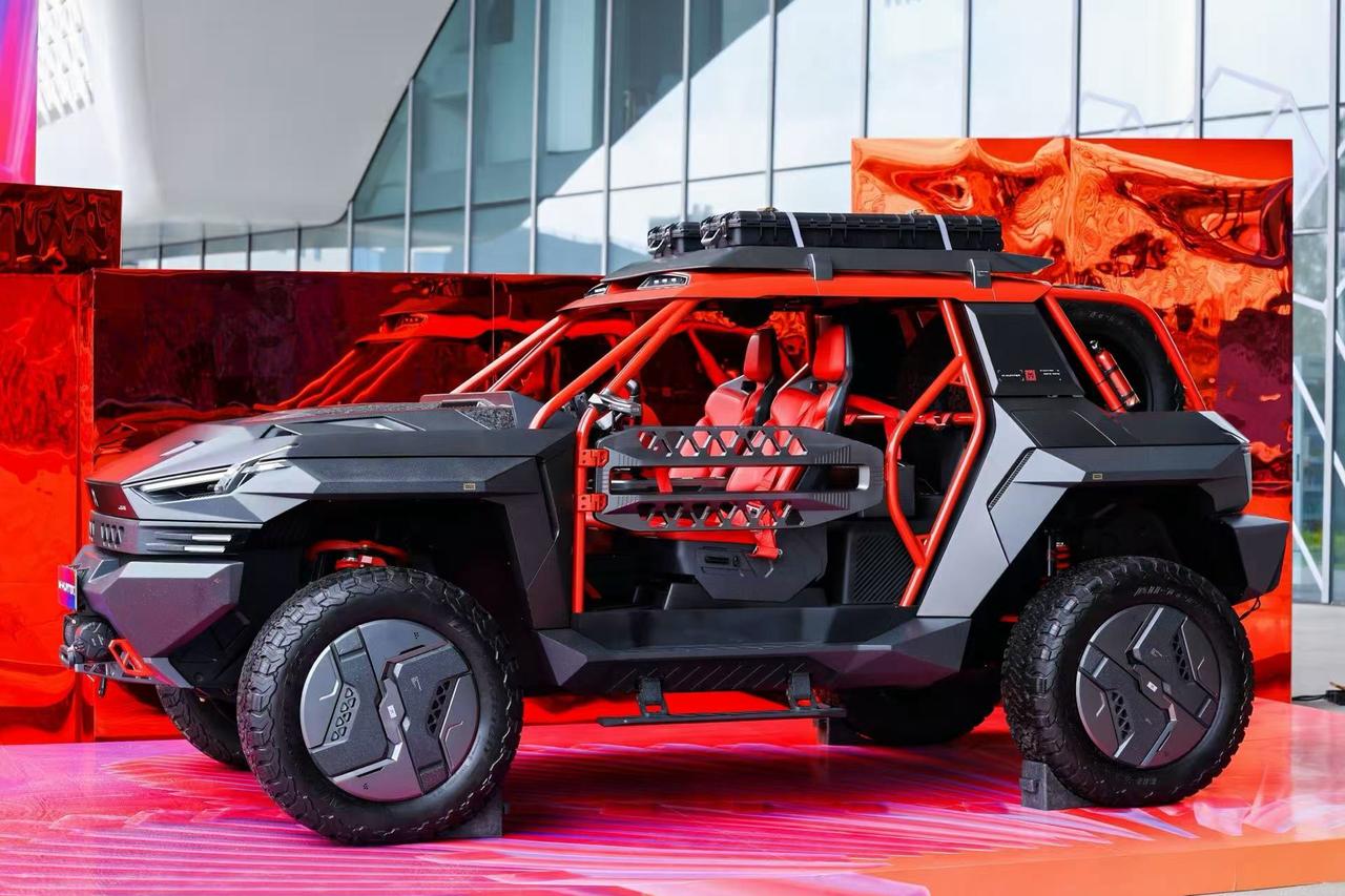 东风的国风设计，直接长在中国人的审美点上
以前看车只看颜值和配置，直到今天去了东